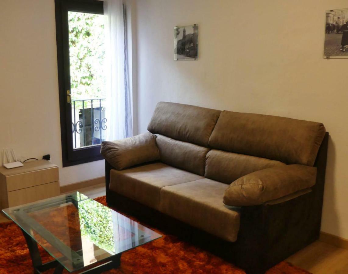 2 Acollidor Al Centre Historic De Aptgarbi Apartment Vic